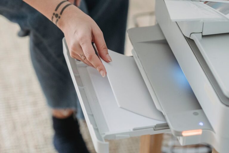 Warum druckt mein Netzwerkdrucker nur verzögert?