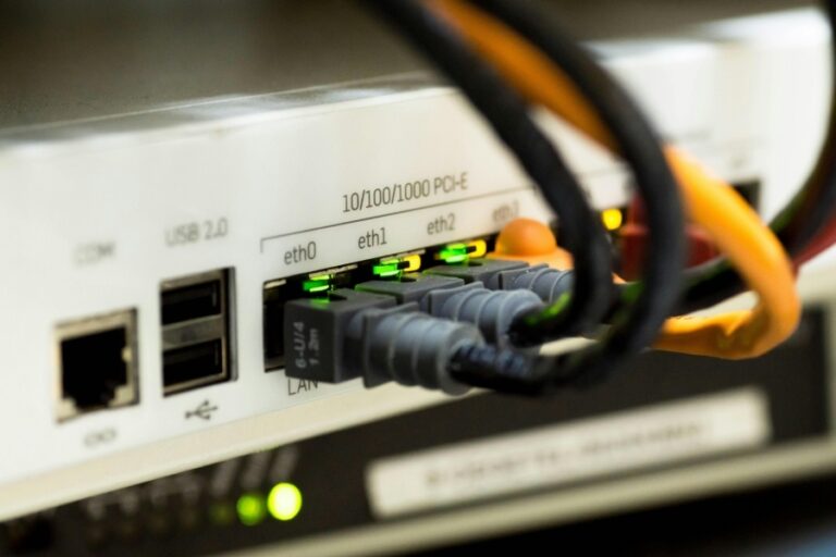 Hausanschluss prüfen lassen: Wann der Router nicht schuld ist