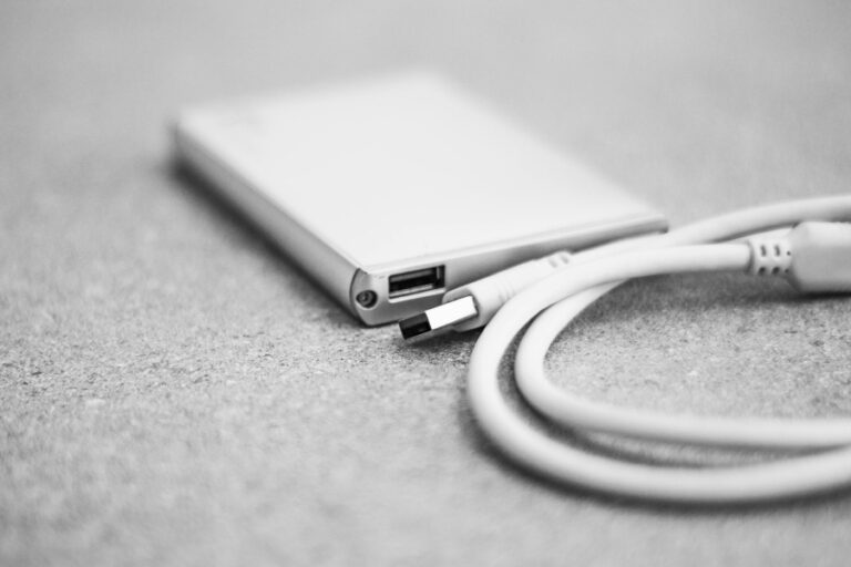 Garage hat WLAN, aber Torsteuerung ist offline: Signal und 2,4 GHz prüfen