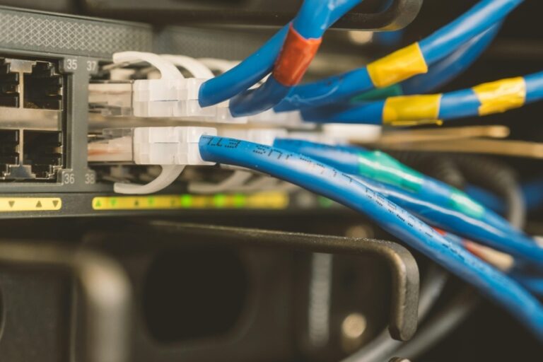Patchpanel richtig mit Router verbinden: Typische Fehler im Heimnetz vermeiden